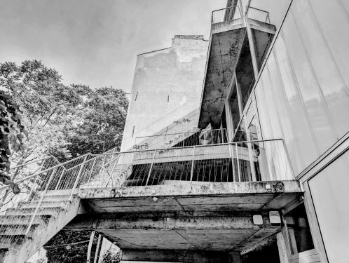 Außentreppe im Hinterhof, Brunnenstraße, Mitte, Berlin, Mai 2024