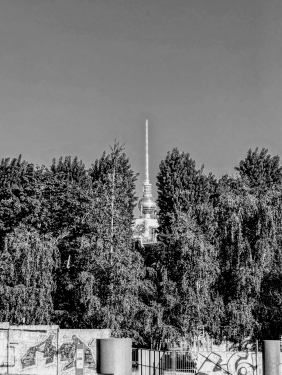 Berliner Fernsehturm, Gedenkstätte Berliner Mauer, Mitte, Berlin, Mai 2024_3