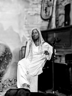 Dvora Davis, Speiches Rock & Blues Kneipe, Prenzlauer Berg, Berlin, October 2023