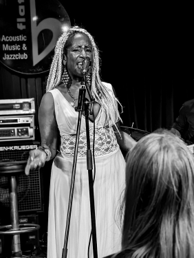 Dvora Davis, b-flat, Mitte, Berlin, September 2023