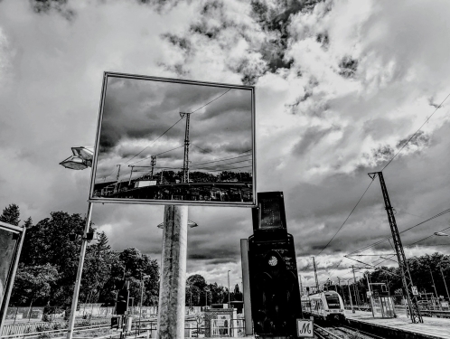 Spiegel, Haltestelle Wannsee, Wannsee, Berlin, Juni 2024