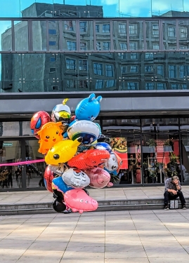 Mann, Alexanderplatz, Mitte, Berlin, Juni 2024