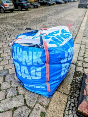 Junk Bag, Knaackstraße, Prenzlauer Berg, Berlin, Juni 2024