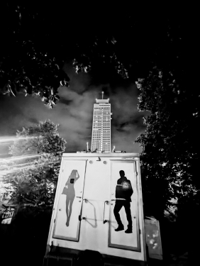 Toilettenhäuschen, Memhardstraße, Mitte, Berlin, Mai 2024