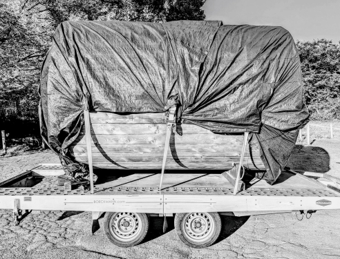 Tonne, Parkplatz, Friedrich-Ludwig-Jahn-Sportpark, Eberswalder Straße, Prenzlauer Berg, Berlin, August 2024_1